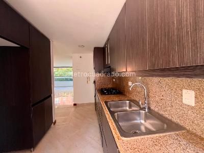 Apartamento de 3 alcobas en venta en Laureles Las Acacias, Medellín, 140 m² · foto 5 de 17