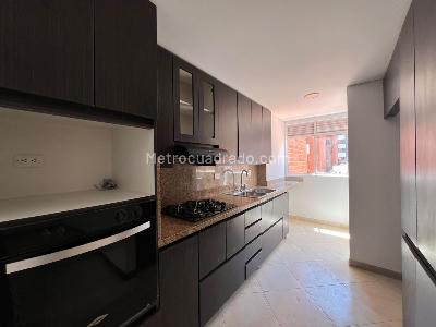 Apartamento de 3 alcobas en venta en Laureles Las Acacias, Medellín, 140 m² · foto 6 de 17