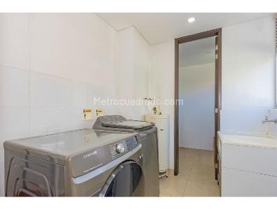Apartamento de 3 alcobas en venta en El Poblado Castropol, Medellín, 164 m² · foto 16 de 20