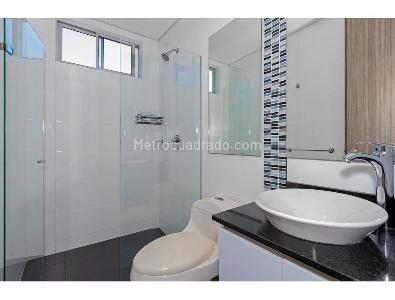 Apartamento de 3 alcobas en venta en El Poblado Castropol, Medellín, 164 m² · foto 18 de 20