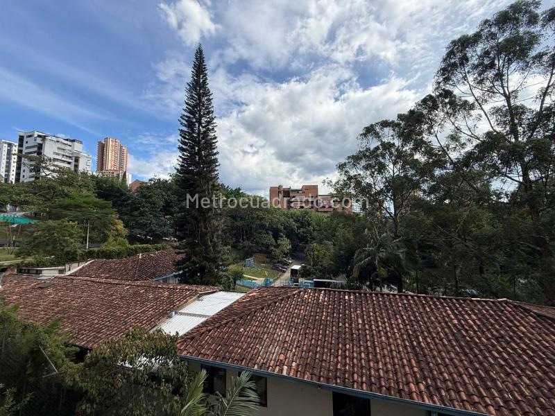 Apartamento en Arriendo, El Poblado El Tesoro, Medellín en El Poblado El Tesoro