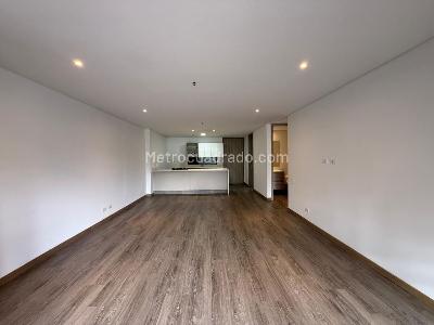 Apartamento de 1 alcoba en arriendo en El Poblado El Tesoro, Medellín, 97 m² · foto 4 de 13