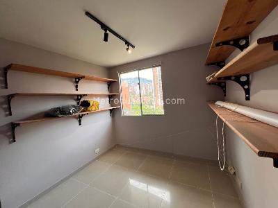 Apartamento de 3 alcobas en arriendo en El Poblado Castropol, Medellín, 103 m² · foto 13 de 16
