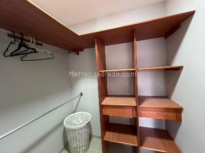 Apartamento de 3 alcobas en arriendo en El Poblado Castropol, Medellín, 103 m² · foto 14 de 16