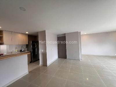 Apartamento de 3 alcobas en arriendo en El Poblado Castropol, Medellín, 103 m² · foto 4 de 16