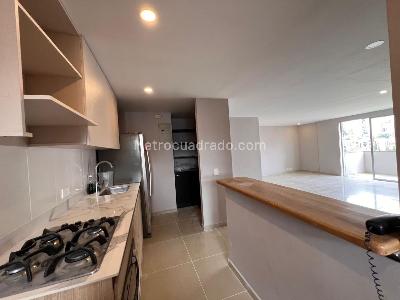 Apartamento de 3 alcobas en arriendo en El Poblado Castropol, Medellín, 103 m² · foto 5 de 16