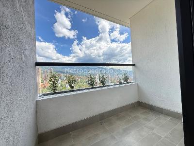 Apartamento de 2 alcobas en venta en El Poblado El Tesoro, Medellín, 61 m² · foto 2 de 20