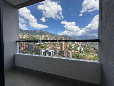 Apartamento de 2 alcobas en venta en El Poblado El Tesoro, Medellín, 61 m² · foto 10 de 20