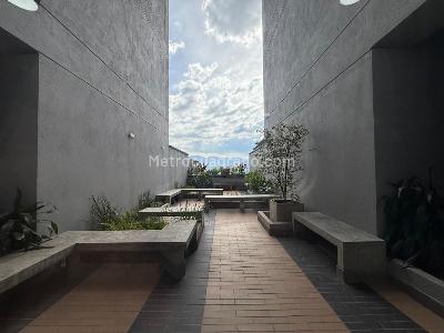 Apartamento de 2 alcobas en venta en El Poblado El Tesoro, Medellín, 61 m² · foto 18 de 20