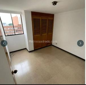 Apartamento de 3 alcobas en venta en Laureles Laureles, Medellín, 138 m² · foto 8 de 18