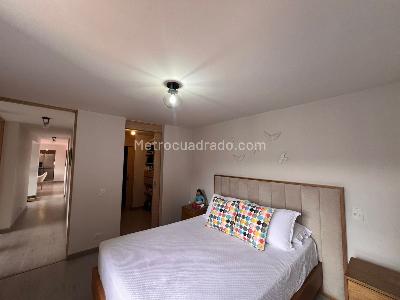 Apartamento de 3 alcobas en venta en Belen Loma De Los Bernal, Medellín, 98 m² · foto 13 de 20