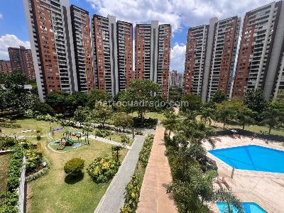 Apartamento de 3 alcobas en venta en Belen Loma De Los Bernal, Medellín, 98 m² · foto 16 de 20