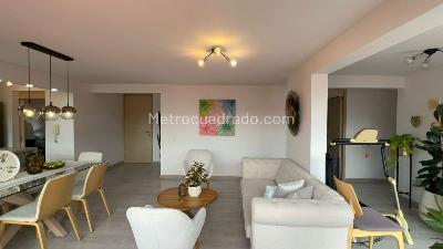 Apartamento de 3 alcobas en venta en Belen Loma De Los Bernal, Medellín, 98 m² · foto 8 de 20