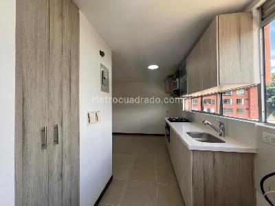 Apartamento de 3 alcobas en arriendo en Poblado Los Balsos, Medellín, 117 m² · foto 10 de 20