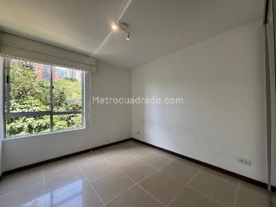 Apartamento de 3 alcobas en arriendo en Poblado Los Balsos, Medellín, 117 m² · foto 13 de 20