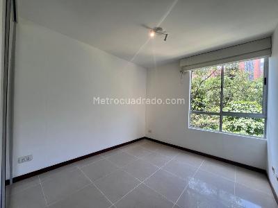 Apartamento de 3 alcobas en arriendo en Poblado Los Balsos, Medellín, 117 m² · foto 15 de 20