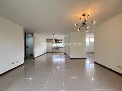 Apartamento de 3 alcobas en arriendo en Poblado Los Balsos, Medellín, 117 m² · foto 3 de 20
