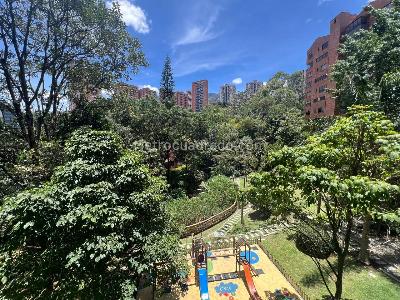 Apartamento de 3 alcobas en arriendo en Poblado Los Balsos, Medellín, 117 m² · foto 7 de 20