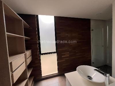 Apartamento de 3 alcobas en venta en Laureles Laureles, Medellín, 100 m² · foto 8 de 19