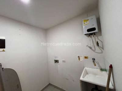 Apartamento de 3 alcobas en venta en Laureles Laureles, Medellín, 100 m² · foto 18 de 19