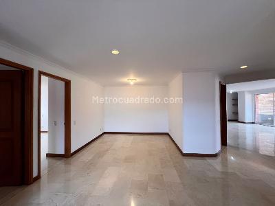Apartamento de 3 alcobas en venta en Laureles Laureles, Medellín, 181 m² · foto 12 de 20