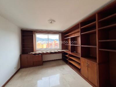 Apartamento de 3 alcobas en venta en Laureles Laureles, Medellín, 181 m² · foto 17 de 20