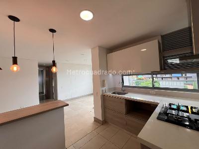 Apartamento de 2 alcobas en arriendo en Laureles Laureles, Medellín, 70 m² · foto 3 de 14