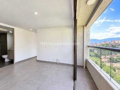 Apartamento en venta en Belen Loma De Los Bernal, Medellín · foto 3 de 16