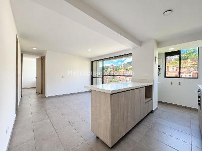 Apartamento en venta en Belen Loma De Los Bernal, Medellín · foto 5 de 16