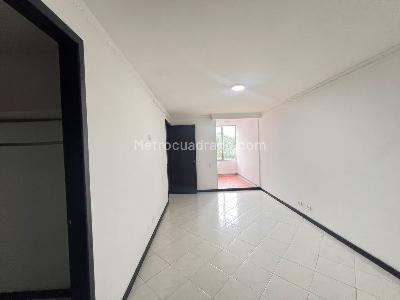 Apartamento de 3 alcobas en venta en Belen Loma De Los Bernal, Medellín, 140 m² · foto 7 de 15