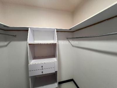 Apartamento de 3 alcobas en venta en Belen Loma De Los Bernal, Medellín, 140 m² · foto 9 de 15