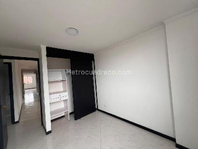 Apartamento de 3 alcobas en venta en Belen Loma De Los Bernal, Medellín, 140 m² · foto 10 de 15