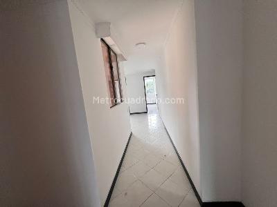 Apartamento de 3 alcobas en venta en Belen Loma De Los Bernal, Medellín, 140 m² · foto 11 de 15