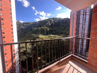 Apartamento de 3 alcobas en venta en Belen Loma De Los Bernal, Medellín, 65 m² · foto 6 de 15