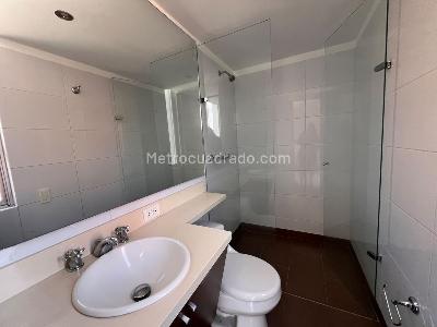 Apartamento de 3 alcobas en arriendo en Laureles Laureles, Medellín, 92 m² · foto 12 de 13