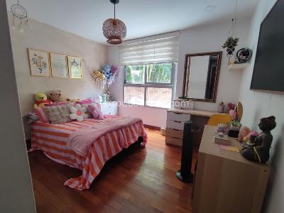 Apartamento de 4 alcobas en venta en El Poblado Loma De Los Gonzalez, Medellín, 171 m² · foto 11 de 20