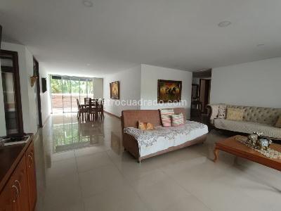 Apartamento de 4 alcobas en venta en El Poblado Loma De Los Gonzalez, Medellín, 171 m² · foto 2 de 20
