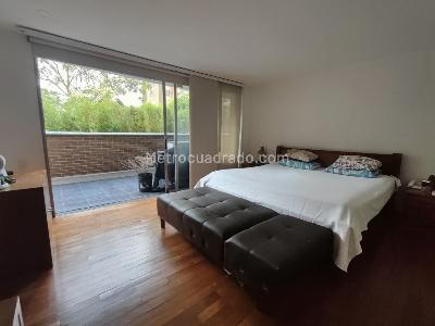 Apartamento de 4 alcobas en venta en El Poblado Loma De Los Gonzalez, Medellín, 171 m² · foto 9 de 20