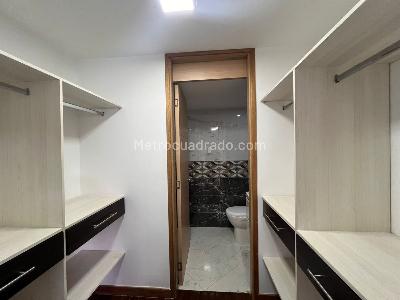 Apartamento de 2 alcobas en venta en Belen Loma De Los Bernal, Medellín, 83 m² · foto 16 de 20