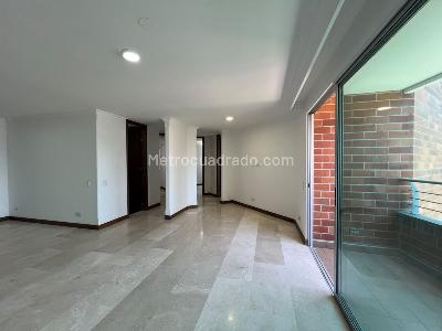 Apartamento de 3 alcobas en arriendo en Laureles Las Acacias, Medellín, 112 m² · foto 4 de 19
