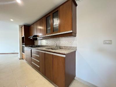 Apartamento de 3 alcobas en arriendo en Laureles Las Acacias, Medellín, 112 m² · foto 8 de 19