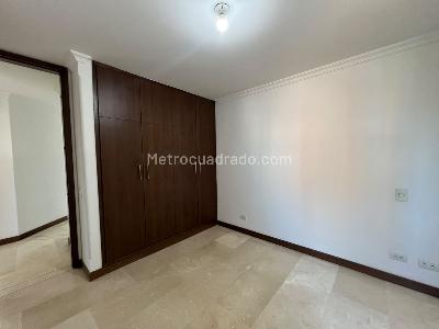 Apartamento de 3 alcobas en arriendo en Laureles Las Acacias, Medellín, 112 m² · foto 12 de 19