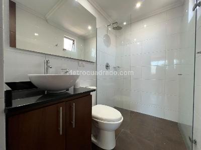 Apartamento de 3 alcobas en arriendo en Laureles Las Acacias, Medellín, 112 m² · foto 18 de 19