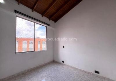 Apartamento de 2 alcobas en arriendo en Poblado San Diego, Medellín, 62 m² · foto 10 de 14