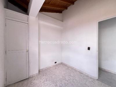 Apartamento de 2 alcobas en arriendo en Poblado San Diego, Medellín, 62 m² · foto 8 de 14