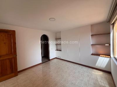 Apartamento de 3 alcobas en arriendo en Laureles Estadio, Medellín, 140 m² · foto 10 de 20