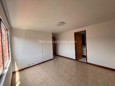 Apartamento de 3 alcobas en arriendo en Laureles Estadio, Medellín, 140 m² · foto 13 de 20