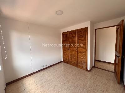 Apartamento de 3 alcobas en arriendo en Laureles Estadio, Medellín, 140 m² · foto 14 de 20