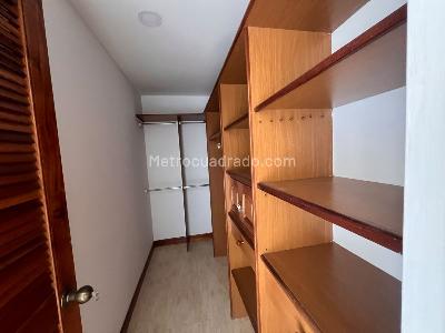 Apartamento de 3 alcobas en arriendo en Laureles Estadio, Medellín, 140 m² · foto 15 de 20
