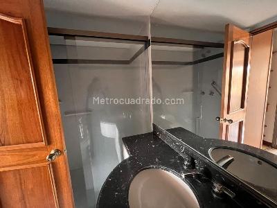 Apartamento de 3 alcobas en arriendo en Laureles Estadio, Medellín, 140 m² · foto 19 de 20